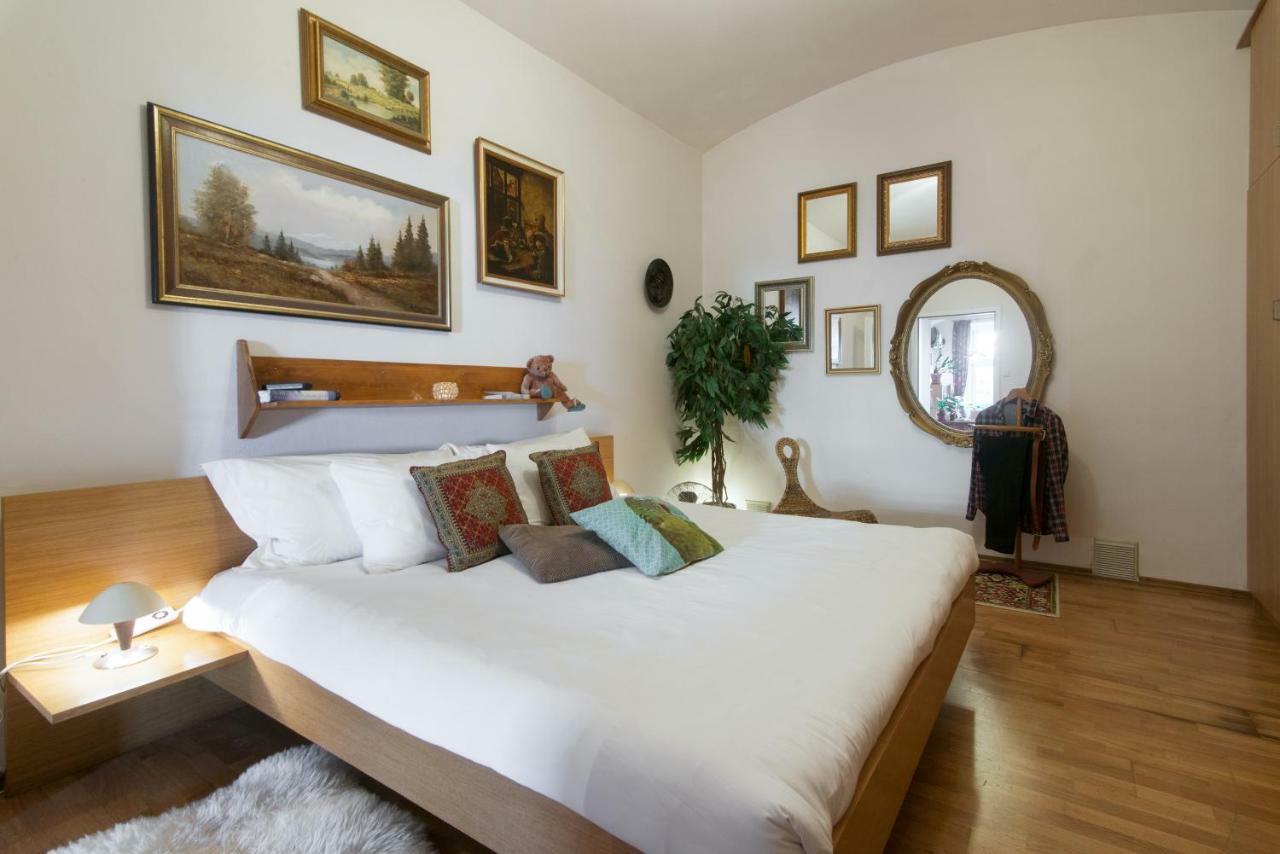 Victoria Design Stays - Apartment Rehorova Prague Ngoại thất bức ảnh